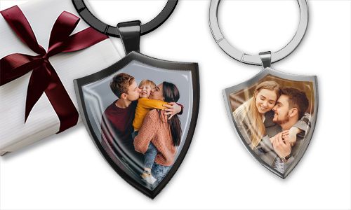 Keychain shield with your photo of mom