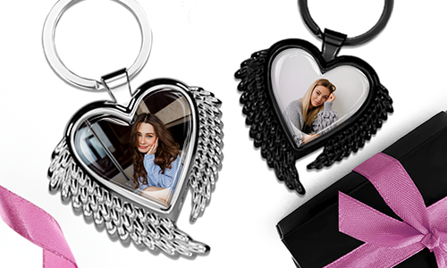 Heart-shaped keychain with wings and your photo