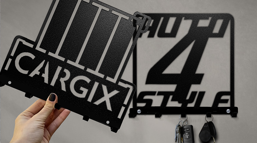 Porte-clés muraux en métal sur mesure avec découpes personnalisées de logo et de nom