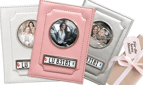 Geschenk für Mama: personalisierte Fahrzeugscheinhülle

