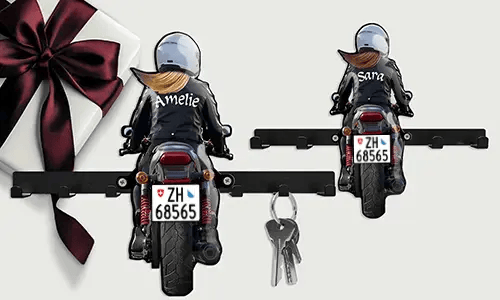 Unique keyholder-wall with name and licence plate of your sister!