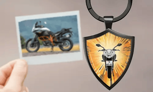 gallery-car-keychain-shield-3