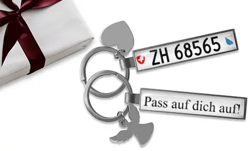 Personalisierte Schlüsselanhänger mit individuellem Nummernschild, eigenen Zahlen und Metallfinish-Design