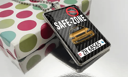 Auto-Safezone-Anhänger mit Carbon Hintergrund Safezone-Anhänge