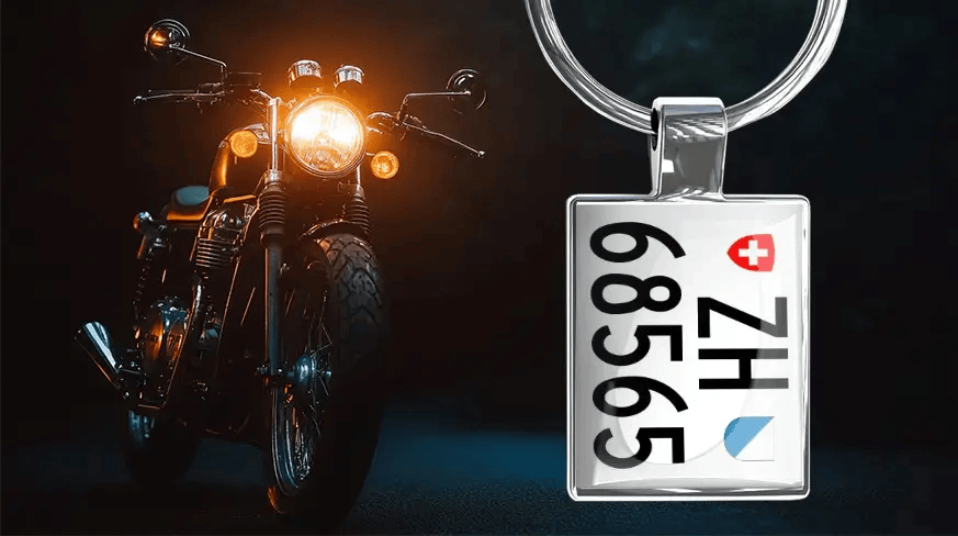 Motocyklový přívěsek na klíče